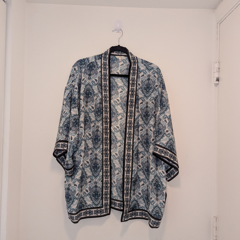 Max Studio Blue Paisley Kimono
